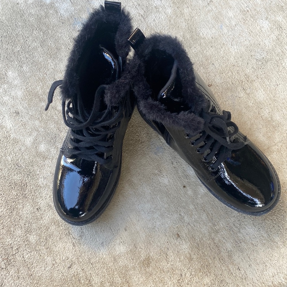 Girls boots size 3